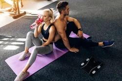 Waga łazienkowa Eldom TW0610  analityczna bluetooth 180kg